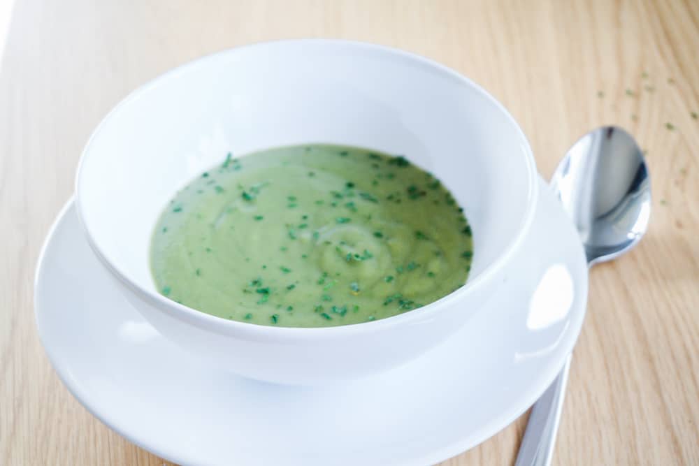 Brokkoli-Erbsen Suppe